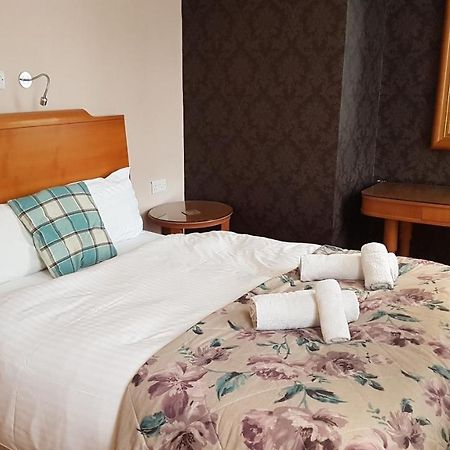 The Antelope At Upavon Otel Dış mekan fotoğraf